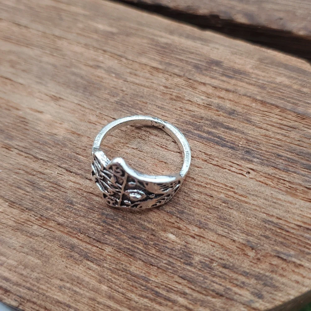 N/A detailed filigree